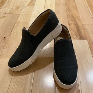 Naturalizer soft black slip on